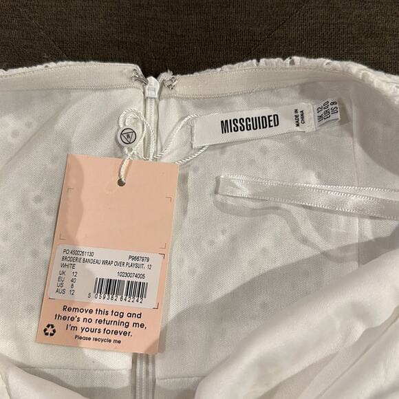 missguided broderie bandeau wrap over playsuit size 8 NWT - Picture 4 of 5